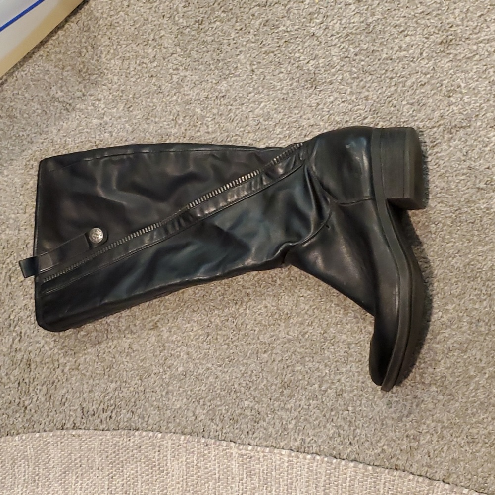 Black Knee-high boots Dressbarn
